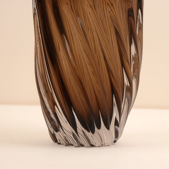 فازة ديكور زجاجية لون بني - 15× 27  سم - 2M3A200423 