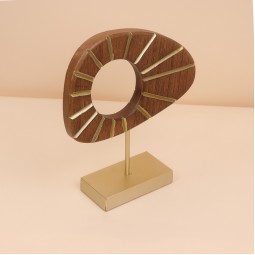 A masterpiece with a distinctive and elegant design - 32 x 8 x 28 cm - 2M3D1900235