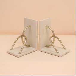 A masterpiece with a distinctive and elegant design - 18*10*15cm - 2M3D1900238