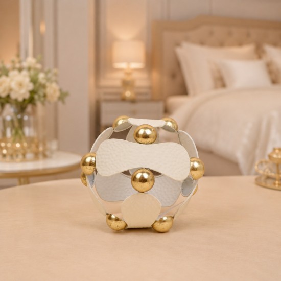A masterpiece with a distinctive and elegant design - 18 * 18 cm - 2M3D1900240
