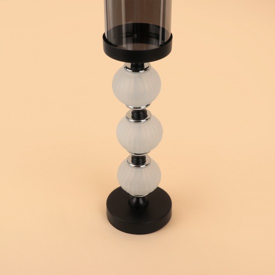 Luxurious candlestick with an elegant design - 2M3C300071