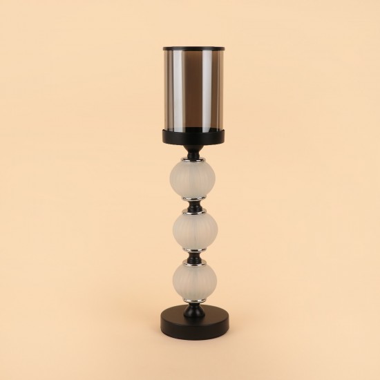 Luxurious candlestick with an elegant design - 2M3C300071