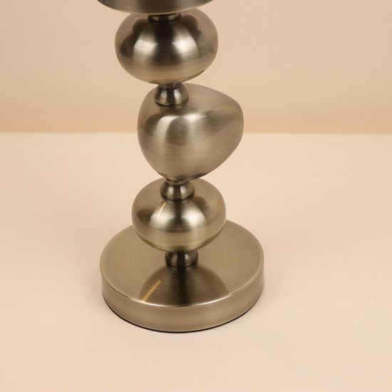 Luxurious candlestick with an elegant design - 2M3C300109