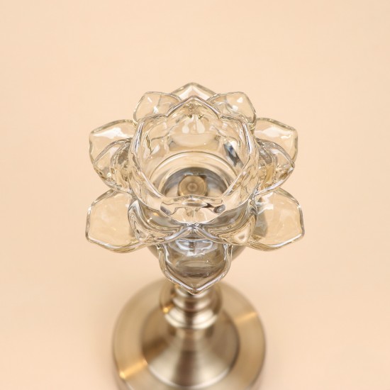 A distinctive candlestick with an elegant touch - 9.5*9.5*25cm - 2M3C300113 A distinctive candlestick with an elegant touch - 9.5*9.5*25cm - 2M3C300113