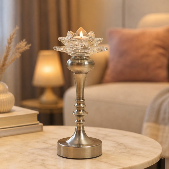 A distinctive candlestick with an elegant touch - 9.5*9.5*25cm - 2M3C300113 A distinctive candlestick with an elegant touch - 9.5*9.5*25cm - 2M3C300113