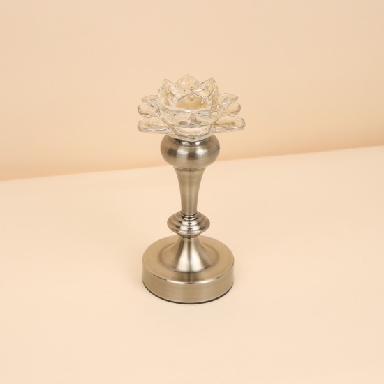 A distinctive candlestick with an elegant touch - 9.5*9.5*21cm - 2M3C300114