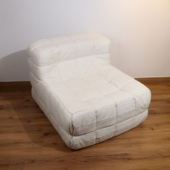 Single chair with a modern and comfortable design - 2UU2-M01-008