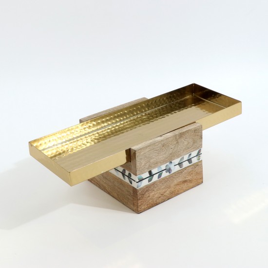 Serving dish with a natural wood base - 2N1F100039