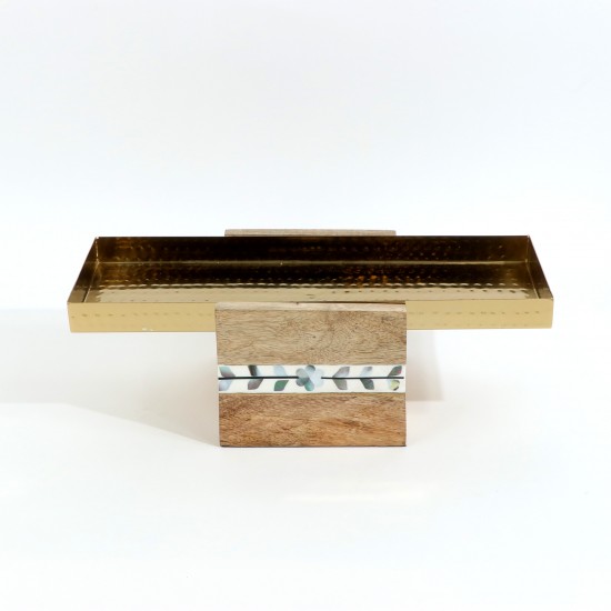 Serving dish with a natural wood base - 2N1F100039