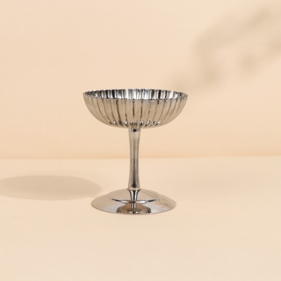 Stainless steel serving dish with a luxurious design - 2S1C100297