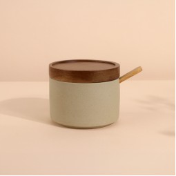 Ceramic box with wooden lid - 7 x 9 cm