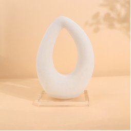 A modern masterpiece ring with a contemporary design – 27×17×10 cm - 2M3D1900268
