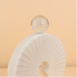 A modern masterpiece ring with a luxurious design - 10 x 24 x 30 cm - 2M3D1900289