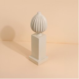 A masterpiece with a unique design - 11 x 11 x 38 cm - 2M3D1900306