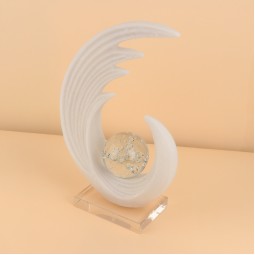 A modern masterpiece ring with a luxurious design - 10 x 21 x 39 cm - 2M3D1900582