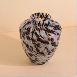 فازة زجاج بتصميم مميز - 25 × 30 سم - 2M3A200174 فازة زجاج بتصميم مميز - 25 × 30 سم - 2M3A200174