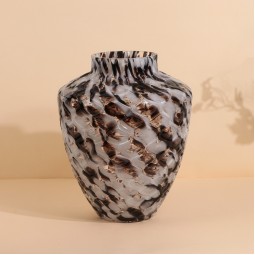 فازة زجاج بتصميم مميز - 25 × 30 سم - 2M3A200174