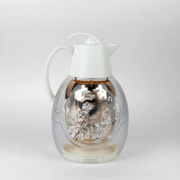 Transparent and white tea thermos with modern design - 1 liter - squeeze