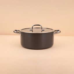 Black aluminum pot with a clear heat-resistant glass lid – 20 cm – 2S1A200294