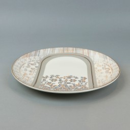 Decorative plate with a modern design - 12 inches