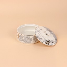 Ceramic date bowl with decorative designs and a silver finish, measuring 14cm x 7.8cm Ceramic date bowl with decorative designs and a silver finish, measuring 14cm x 7.8cm