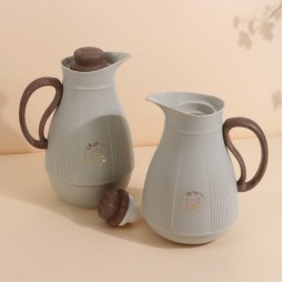 Thermos set with the phrase "Coffee and Tea" and wooden handle - 1 liter + 0.5 liter capacity - 2S1BB200032 Thermos set with the phrase "Coffee and Tea" and wooden handle - 1 liter + 0.5 liter capacity - 2S1BB200032