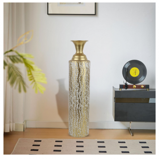 Metal vase with a distinctive design, gold and white, size 73 cm Metal vase with a distinctive design, gold and white, size 73 cm