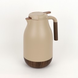 Thermos with a modern design and wooden touches - beige color -2 liters capacity Thermos with a modern design and wooden touches - beige color -2 liters capacity