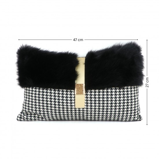 Luxury decorative pillow with a plaid pattern and fur, rectangular shape Luxury decorative pillow with a plaid pattern and fur, rectangular shape