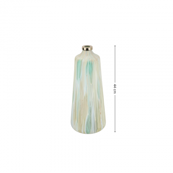 Glass vase with a distinctive design, made in India