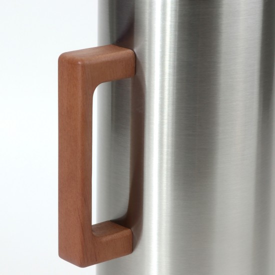 Modern design silver thermos flask with wooden handle and finish - 0.6 liter capacity