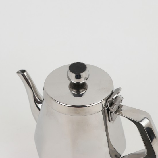 0.5L Stainless Steel Kettle with a Classic, Elegant Design