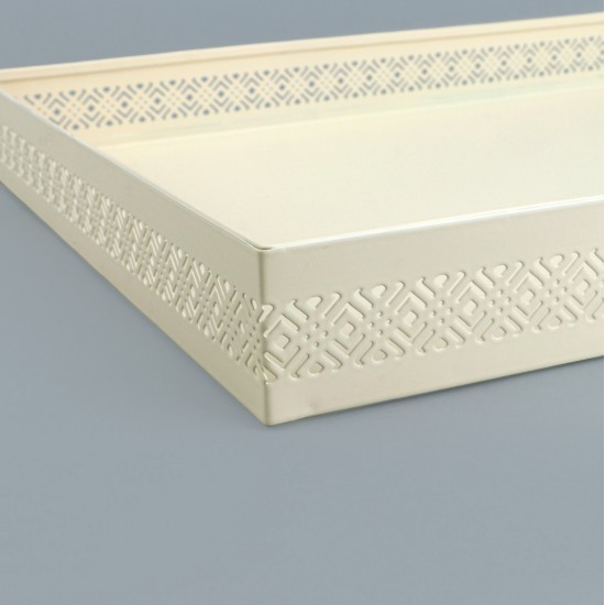 Elegant serving tray with geometric patterns