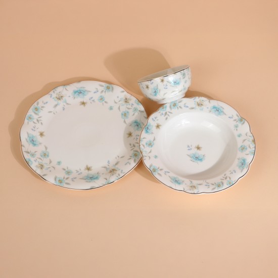 Luxury porcelain dinnerware set with a floral pattern – 26 pieces