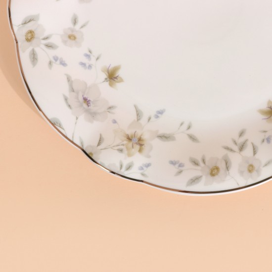 Luxury porcelain dinnerware set with a floral pattern – 26 pieces