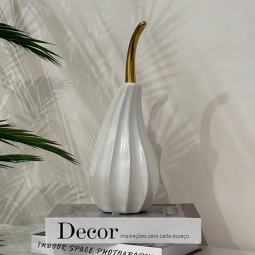 تحفة فنية لون ابيض و ذهبي ارتفاع 35 سم - 2UU009-028