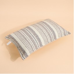 Elegant striped decorative cushion - 28 x 50 cm - 2G4N300014 Elegant striped decorative cushion - 28 x 50 cm - 2G4N300014