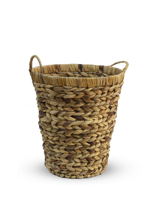 Round bamboo basket