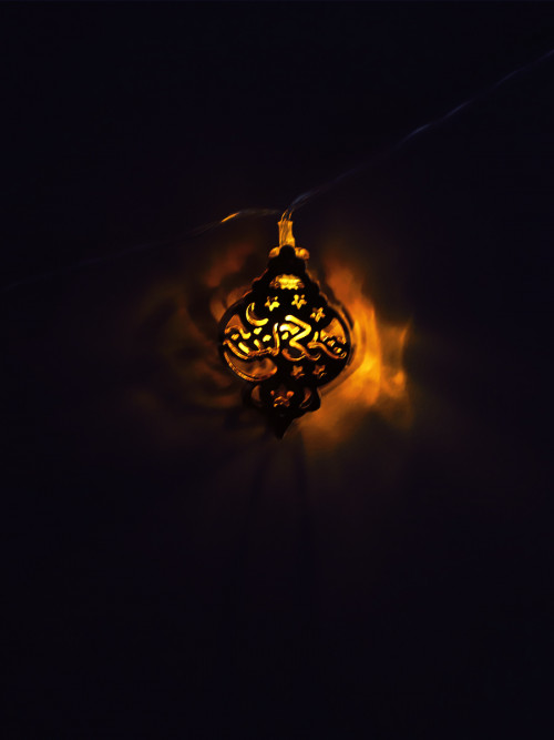 Battery-operated lantern-shaped hanging decoration with the words Ramadan Kareem 2 meters