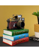 تحفة كاميرا مع كتب ديكور لجمال منزلك 