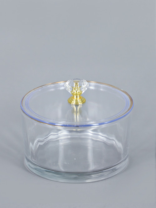 مقسم مكسرات بلاستيك ذهبي دائري الشكل بغطاء انيق شفاف مقاس: 22*25 سم