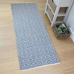 Cotton carpet with wavy pattern and shades of blue - 70*180 cm