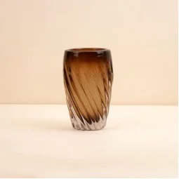 فازة ديكور زجاجية لون بني - 20× 12 سم - 2M3A200422