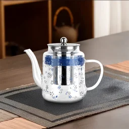 براد شاي مزخرف بنقشة زهور ازرق 