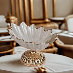 Distinctive ceramic serving dish - white and golden - 17 x 30 cm