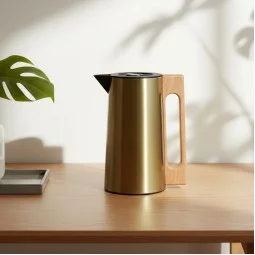 Modern design stainless steel thermos, golden color, with a handle and wooden finish, capacity 0.6 liters
