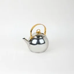 Stainless steel kettle with gold handle – 1 liter capacity