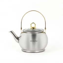 Stainless steel kettle with gold handle – 2 liter capacity